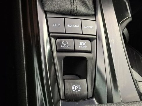 Certified 2025 Toyota Camry SE w/ Convenience Package FWD image 28