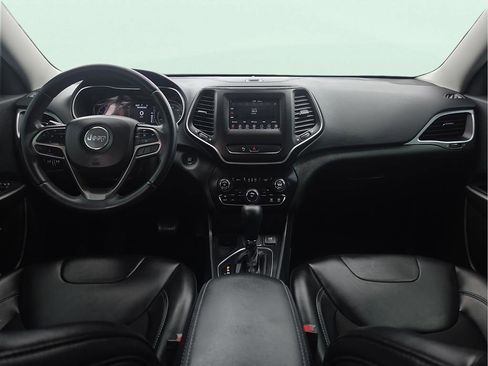 Used 2019 Jeep Cherokee Latitude Plus FWD image 9