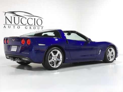 Used 2006 Chevrolet Corvette Coupe w/ Preferred Equipment Group RWD image 8