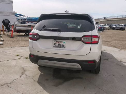 Used 2025 Honda Pilot EX-L image 8