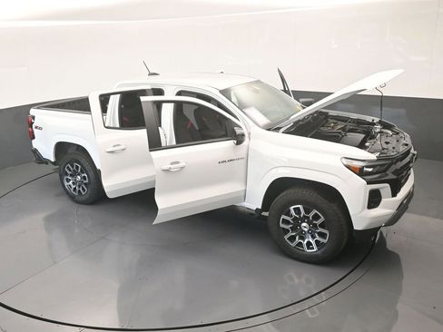 Used 2023 Chevrolet Colorado Z71 image 70