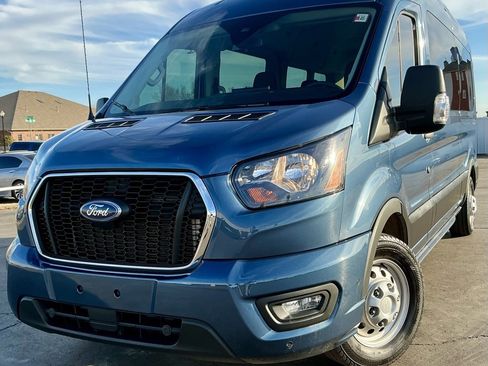 Used 2024 Ford Transit 350 XLT image 2