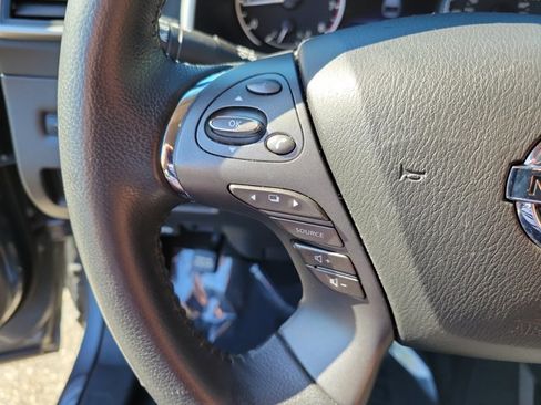 Used 2022 Nissan Murano SV image 25