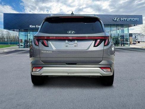 New 2025 Hyundai Tucson Limited image 6