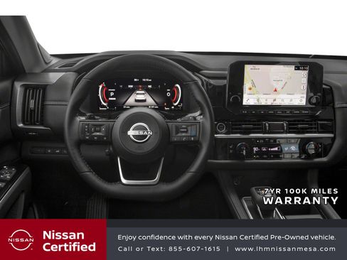 Certified 2024 Nissan Pathfinder Platinum w/ Black Appearance Package AWD/4WD image 4