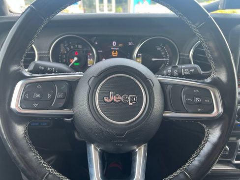 Used 2023 Jeep Wrangler Unlimited Sahara w/ Cold Weather Group AWD/4WD image 24