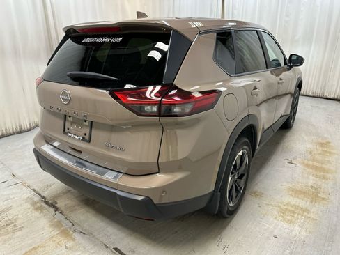 Certified 2024 Nissan Rogue SV image 10