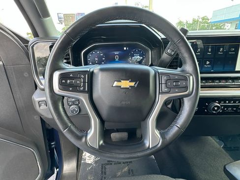 Used 2023 Chevrolet Silverado 1500 LT image 12