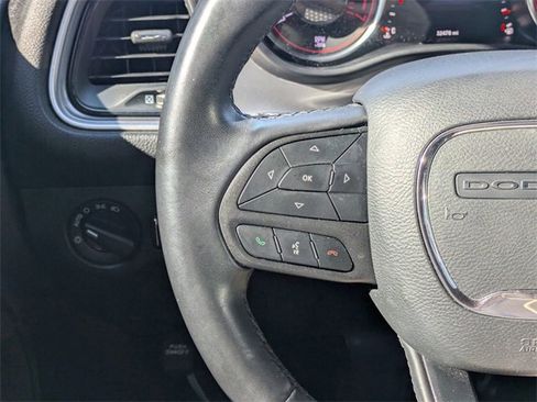 Used 2022 Dodge Challenger SXT image 17