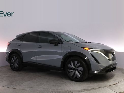 Used 2024 Nissan Ariya AWD image 14