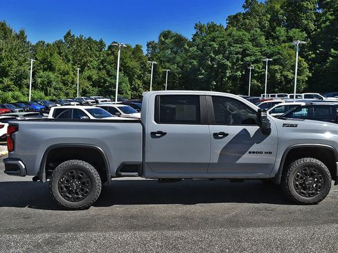 Used 2024 Chevrolet Silverado 2500 LT w/ Z71 Sport Edition AWD/4WD image 6