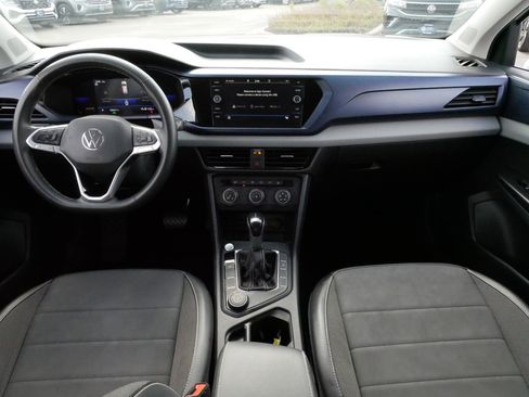 Used 2022 Volkswagen Taos SE AWD/4WD image 10