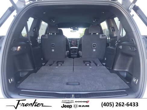 New 2025 Jeep Grand Cherokee L Laredo w/ Luxury Tech Group I image 34