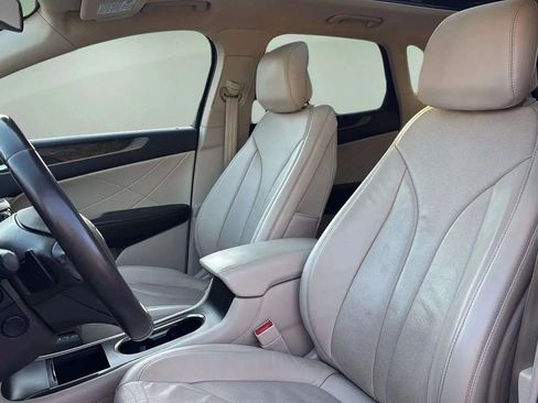 Used 2017 Lincoln MKC Reserve image 13