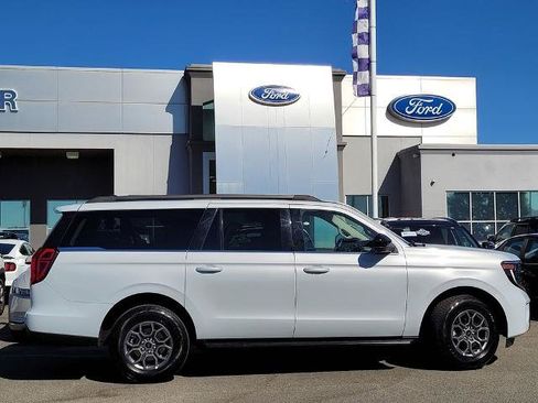 Certified 2025 Ford Expedition Max Active RWD image 3