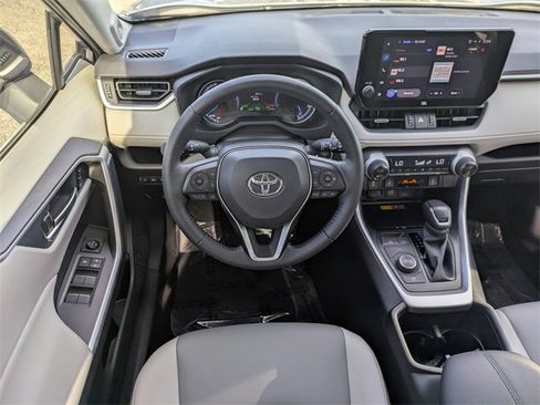 Used 2024 Toyota RAV4 XLE Premium image 20