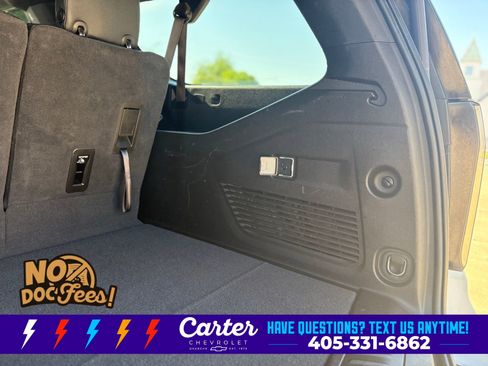 Used 2024 Chevrolet Suburban LT RWD image 19