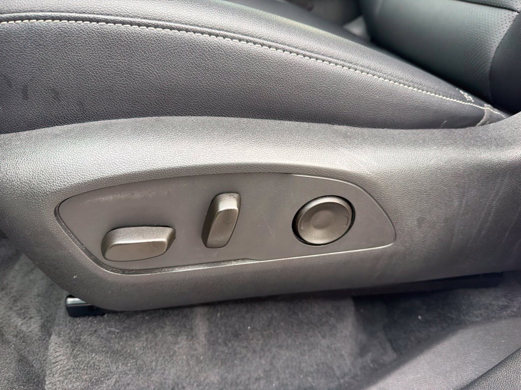 Used 2026 Chevrolet Traverse LT FWD image 15