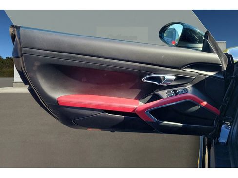 Used 2023 Porsche 718 Cayman RWD image 19