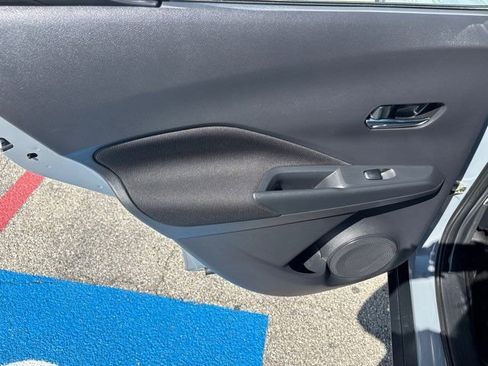 Used 2021 Nissan Kicks SV FWD image 22
