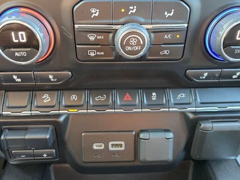 Used 2022 Chevrolet Silverado 1500 RST AWD/4WD image 24