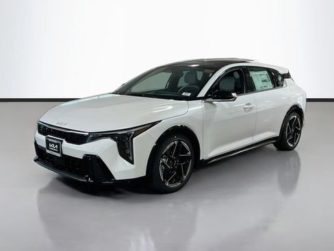 New 2026 Kia K4 GT-Line Turbo w/ GT-Line Premium Package FWD image 3