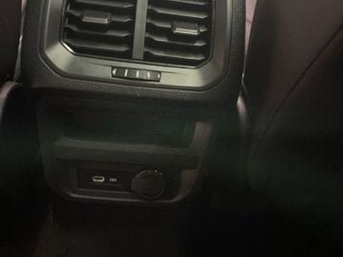 Certified 2022 Volkswagen Tiguan SEL R-Line image 10