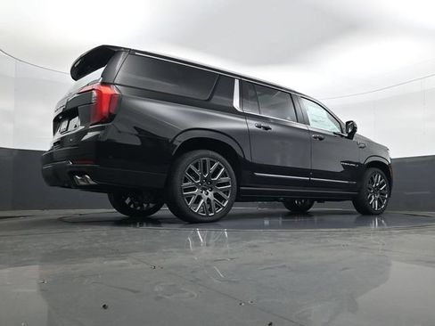 Certified 2026 GMC Yukon XL Denali Ultimate AWD/4WD image 26