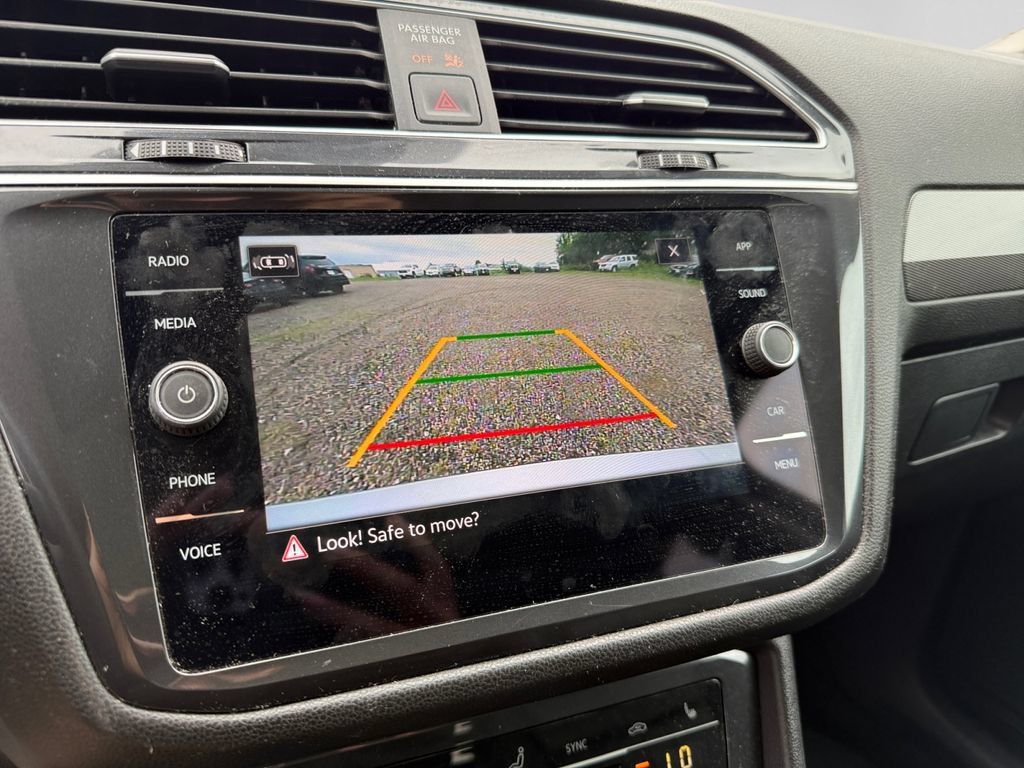 Used 2023 Volkswagen Tiguan SE AWD/4WD image 27
