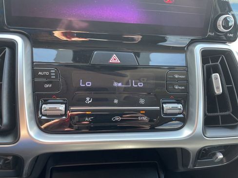 Used 2022 Kia Sorento S image 20