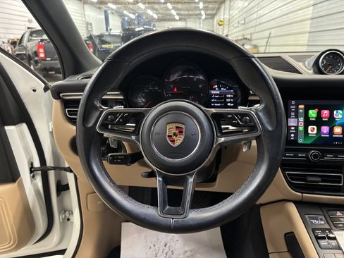 Used 2019 Porsche Macan image 11