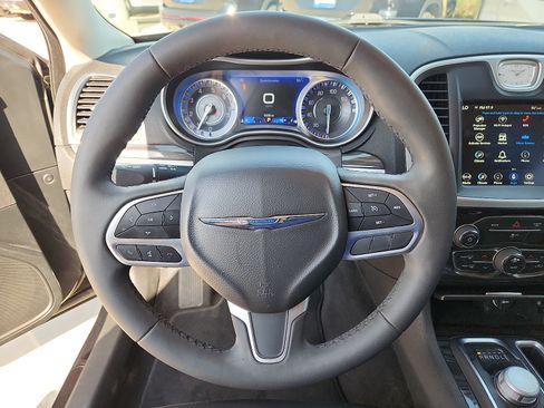 Used 2022 Chrysler 300 Touring w/ Sport Appearance Package RWD image 16
