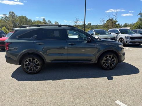 Certified 2021 Kia Sorento EX w/ EX AWD X-Line Package image 8
