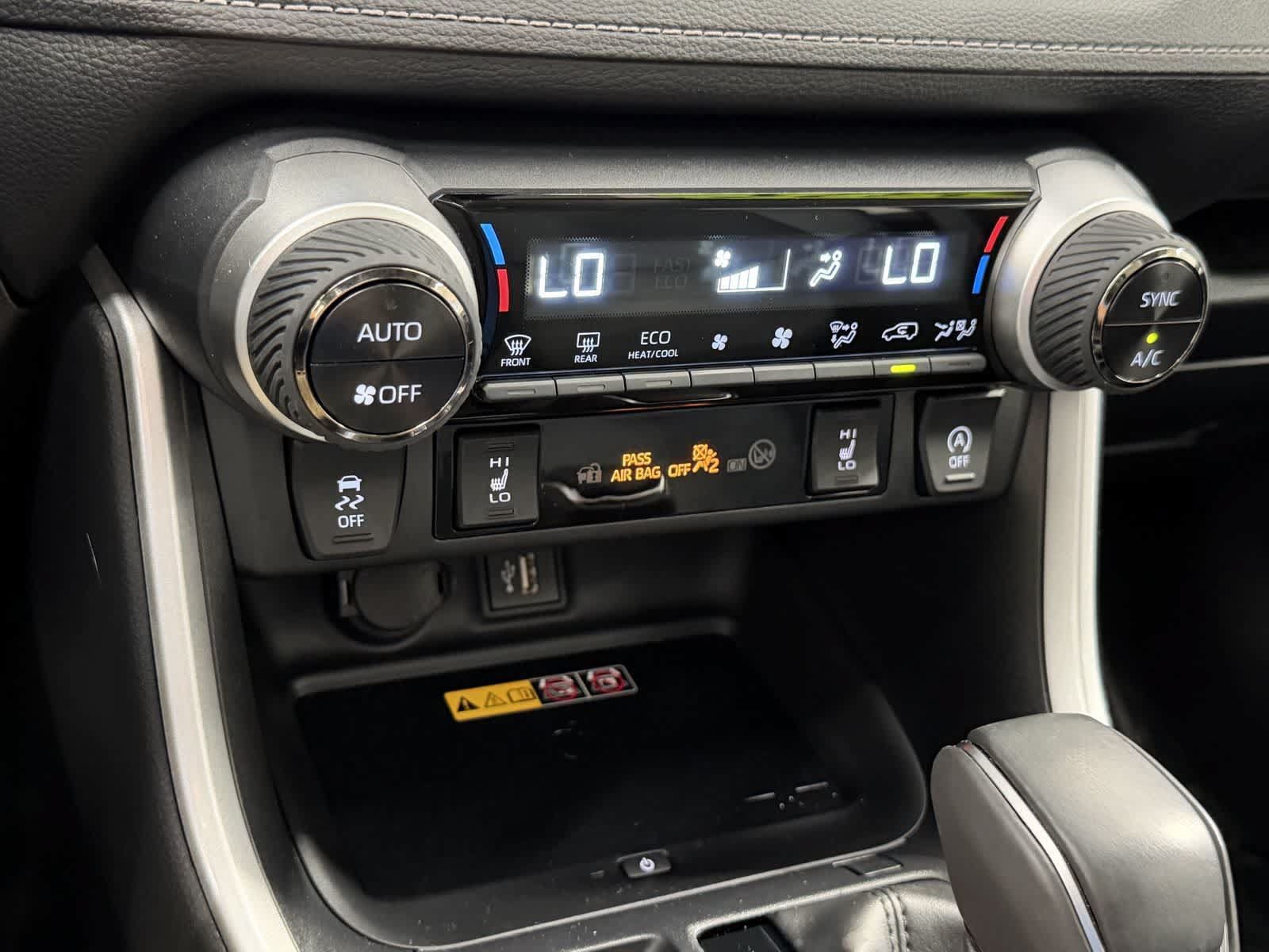 Used 2025 Toyota RAV4 XLE Premium w/ Weather Package AWD/4WD image 22
