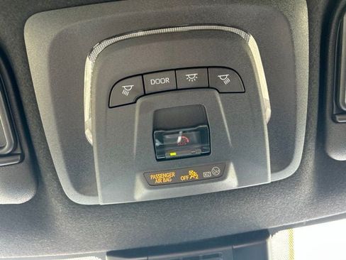 Used 2025 Toyota Corolla XSE FWD image 27