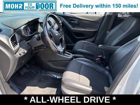 Used 2022 Chevrolet Trax LT w/ Driver Confidence Package AWD/4WD image 14