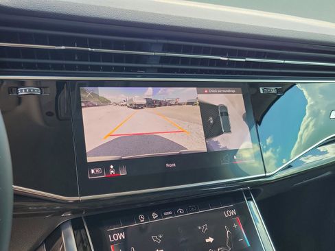 Used 2022 Audi Q7 Premium Plus image 13