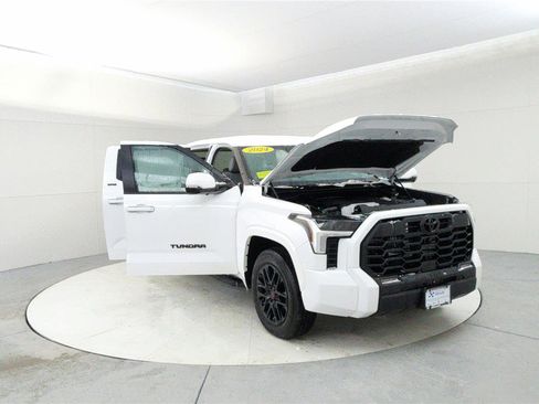 Used 2024 Toyota Tundra SR5 image 9