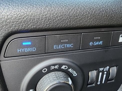 Used 2023 Jeep Grand Cherokee Overland w/ Luxury Tech Group IV image 11