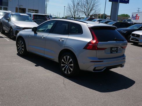 Certified 2025 Volvo XC60 B5 Plus AWD/4WD image 5