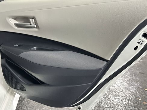 Used 2020 Toyota Corolla L image 35