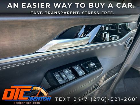 Used 2022 Jeep Grand Wagoneer Series II w/ Rear Seat Video Group 1 AWD/4WD image 11