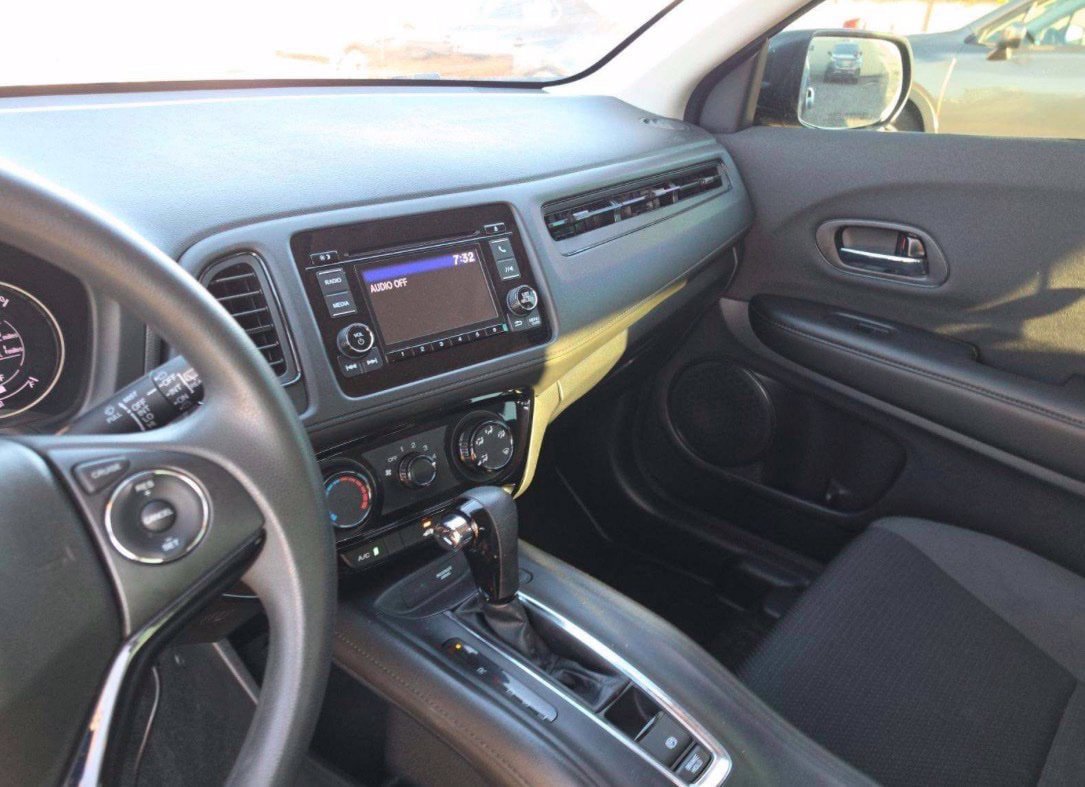 Used 2022 Honda HR-V LX image 7