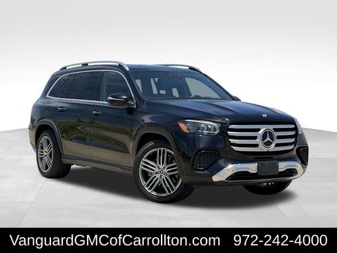 Used 2024 Mercedes-Benz GLS 450 4MATIC image 2