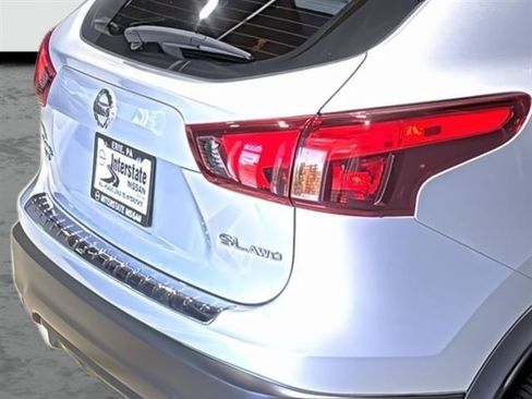 Used 2018 Nissan Rogue Sport SL w/ SL Premium Package AWD/4WD image 14