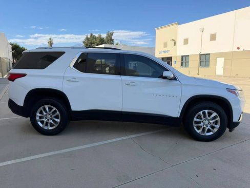 Used 2018 Chevrolet Traverse LT FWD image 4