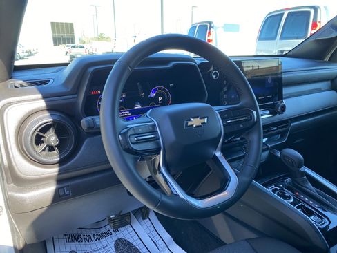 Used 2025 Chevrolet Colorado W/T w/ WT Convenience Package II image 16