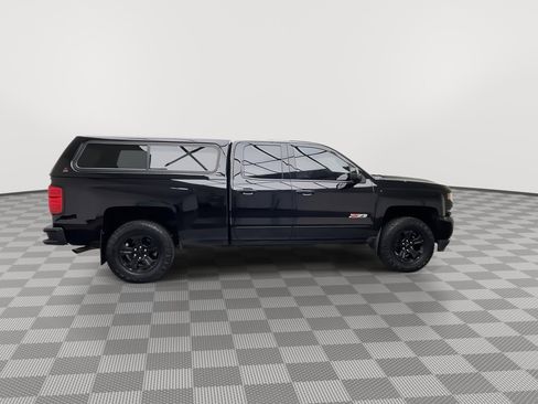 Used 2017 Chevrolet Silverado 1500 LT w/ Midnight Edition AWD/4WD image 37