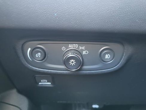 Used 2024 GMC Terrain SLT FWD image 12