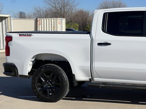 Used 2024 Chevrolet Silverado 1500 LT Trail Boss w/ Convenience Package II image 11